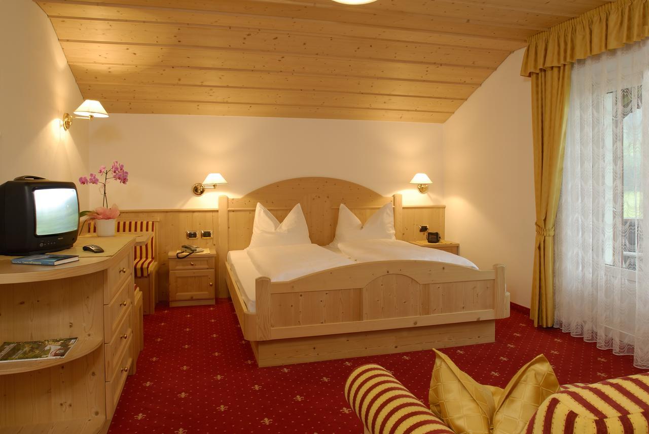Garni Waltoy Hotel Sëlva di Val Gardena Eksteriør billede